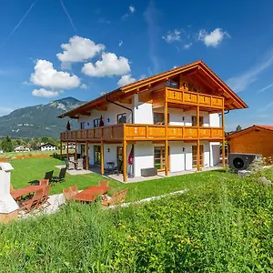 Chiemgauferienwohnungen - Maier Apartment Unterwössen